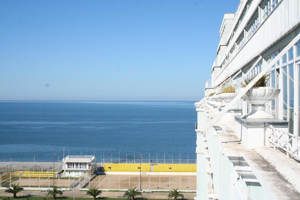 Apartment Miracle บาทูมิ ภายนอก รูปภาพ