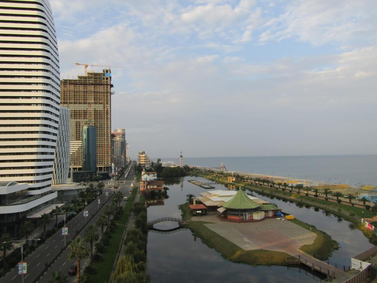 Apartment Miracle บาทูมิ ภายนอก รูปภาพ