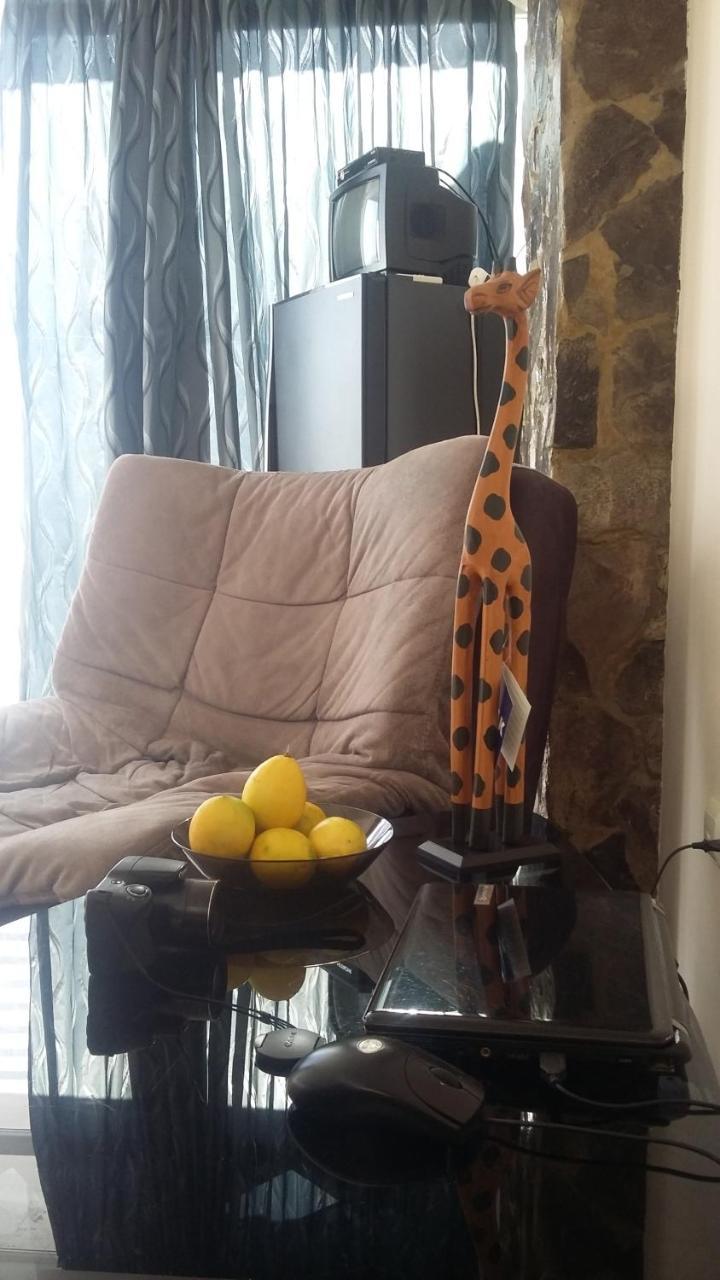 Apartment Miracle บาทูมิ ภายนอก รูปภาพ