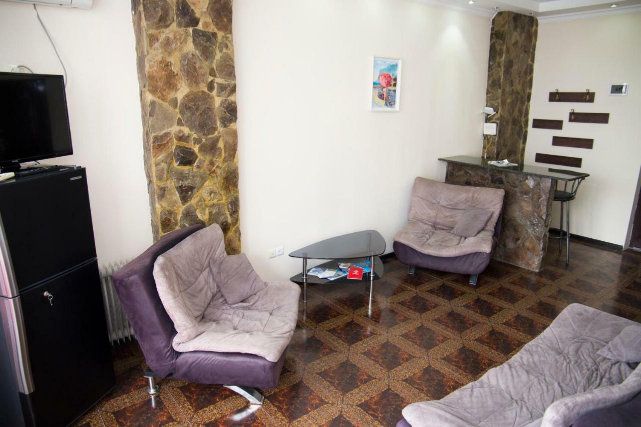 Apartment Miracle บาทูมิ ภายนอก รูปภาพ