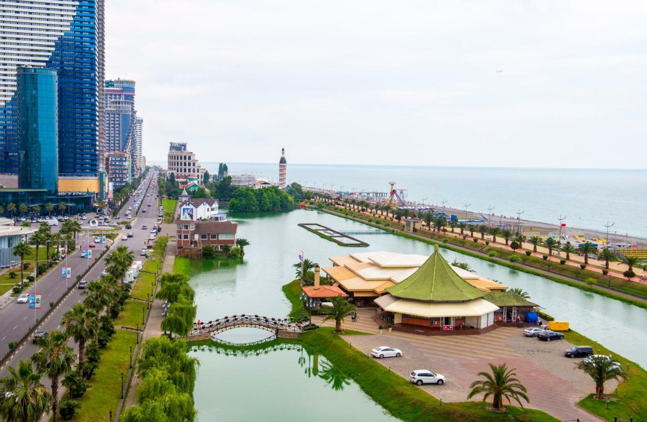 Apartment Miracle บาทูมิ ภายนอก รูปภาพ